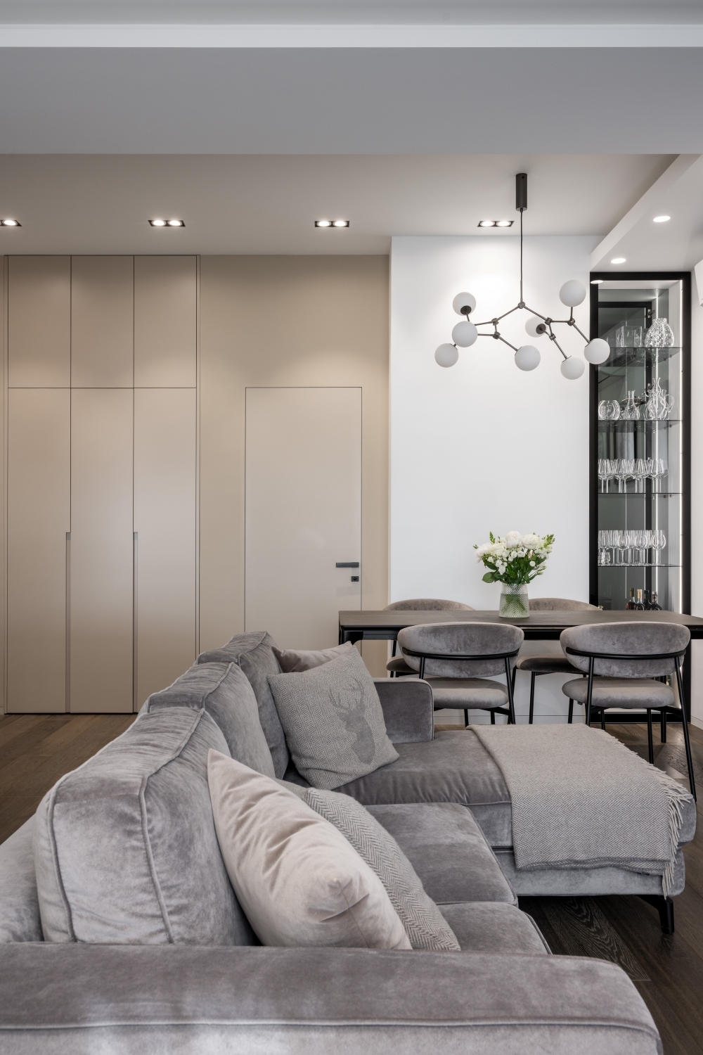 Apartments, Riscani