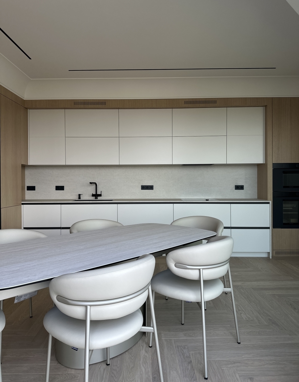 Apartment, Telecenter